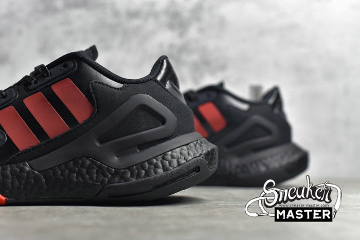 ADIDAS DAY JOGGER BOOST 2020 CORE BLACK/CORE BLACK/RED FW4820