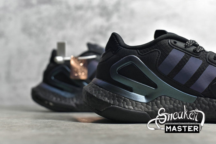 ADIDAS DAY JOGGER 2020 BOOST CORE BLACK/CORE BLACK/BLUE FY3015
