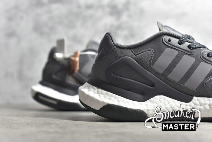 ADIDAS DAY JOGGER BOOST SHOES WOLF GREY/CLOUD WHITE/WOLF GREY FW4822