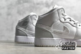 NIKE AIR JORDAN 1 MID SE GS SWOOSH LOGO GREY CAMO WHITE/PHOTON DUST/GREY FOG DD3235-100