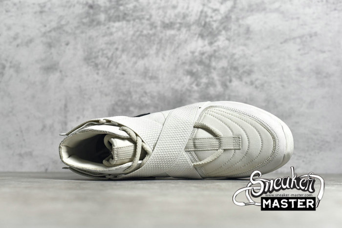 NIKE AIR FEAR OF GOD RAID LIGHT BONE/BLACK-SAIL AT8087-001
