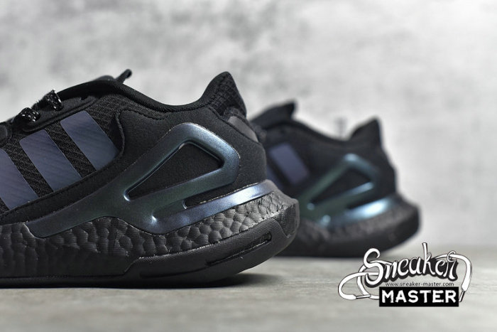 ADIDAS DAY JOGGER 2020 BOOST CORE BLACK/CORE BLACK/BLUE FY3015