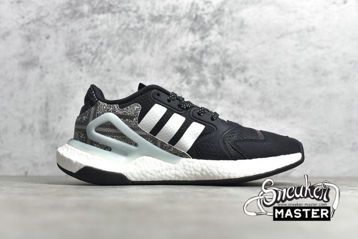 ADIDAS DAY JOGGER BOOST SHOES CORE BLACK/CLOUD WHITE/BLUE FV4538