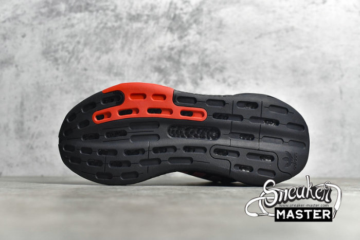 ADIDAS DAY JOGGER BOOST 2020 CORE BLACK/CORE BLACK/RED FW4820