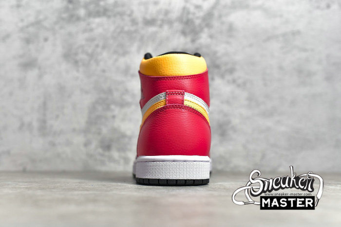 NIKE AIR JORDAN 1 RETRO HIGH OG LIGHT FUSION RED/WHITE/LASER ORANGE/BLACK 555088-603