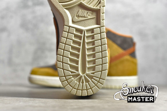 NIKE SB DUNK HIGH PREMIUM DARK CURRY VELVET BROWN/DARK RUSSET/DARK CURRY/SAIL DD1401-200