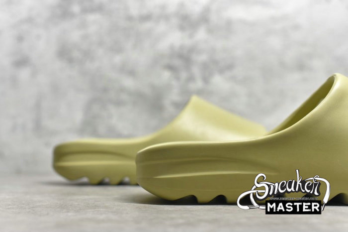 ADIDAS YEEZY SLIDES RESIN RESIN/RESIN/RESIN FX0494