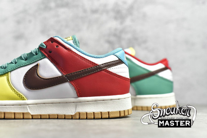 NIKE SB DUNK LOW SE FREE.99 WHITE/LIGHT CHOCOLATE/ROMA GREEN DH0952-100