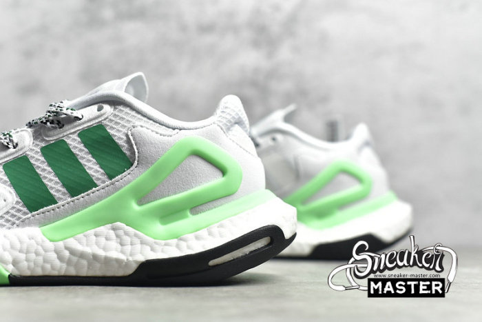 ADIDAS DAY JOGGER SHOES CLOUD WHITE/CLOUD WHITE/GREEN FW4848