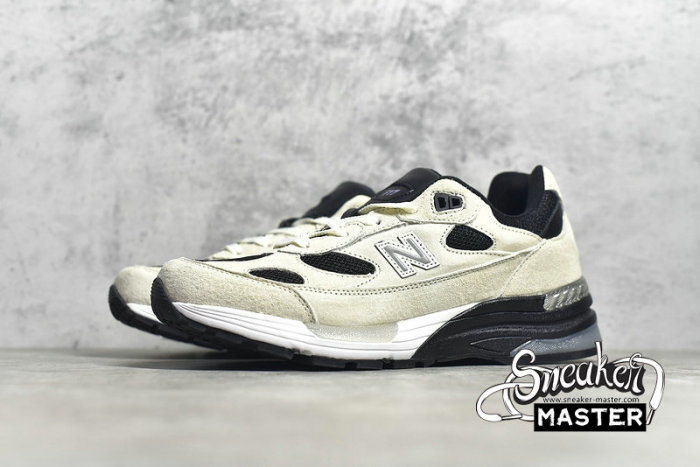NEW BALANCE STUDIO FY7 X 992 CREAM RUNNING SHOES BEIGE/WHITE/BLACK M992YN2