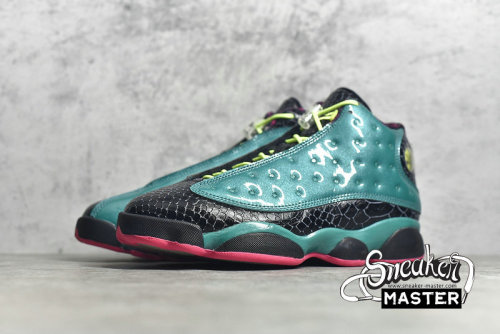 NIKE AIR JORDAN 13 RETRO DOERNBECHER EMERALD GREEN/VOLT ICE/BLACK/DYNAMIC PINK 836405-305