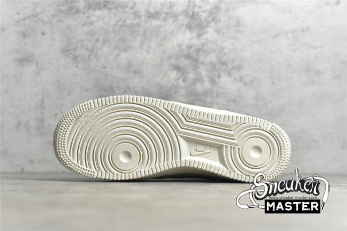 NIKE AIR FORCE 1 LOW CHAMELEON WHITE/WHITE/BLACK 315122-104