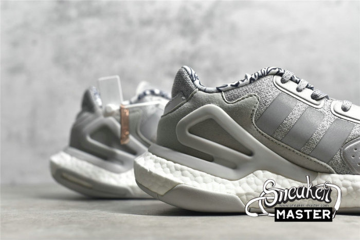 ADIDAS DAY JOGGER SHOES LIGHT GREY/CLOUD WHITE/LIGHT GREY FW4829