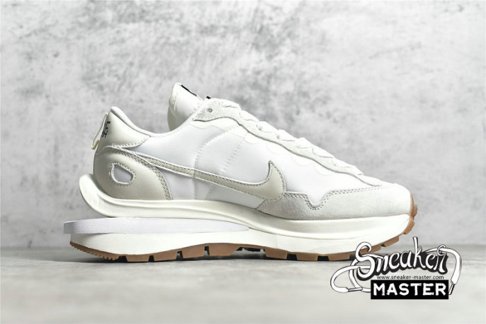 NIKE SACAI X VAPORWAFFLE SAIL/WHITE/WHITE DD1875-100