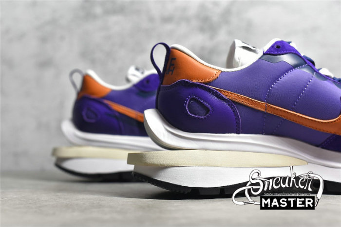 NIKE SACAI X VAPORWAFFLE DARK IRIS/CAMPFIRE ORANGE/WHITE DD1875-500
