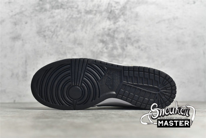 NIKE SB DUNK LOW WHITE/BLACK/WHITE DD1503-101