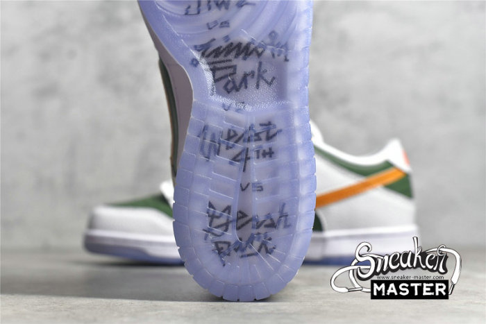 NIKE SB DUNK LOW NY VS NY WHITE/GREEN/ORANGE DN2489-300