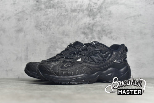 NEW BALANCE 703 RUNNING SHOES BLACK/BLACK/BLACK ML703CB