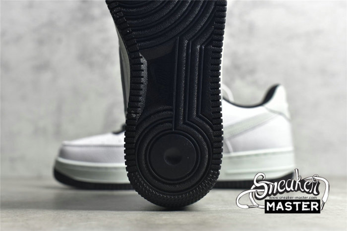 NIKE AIR FORCE 1 LOW MILKY STORK WHITE/PHOTON DUST-BLACK-CHILE RED DA8482-100