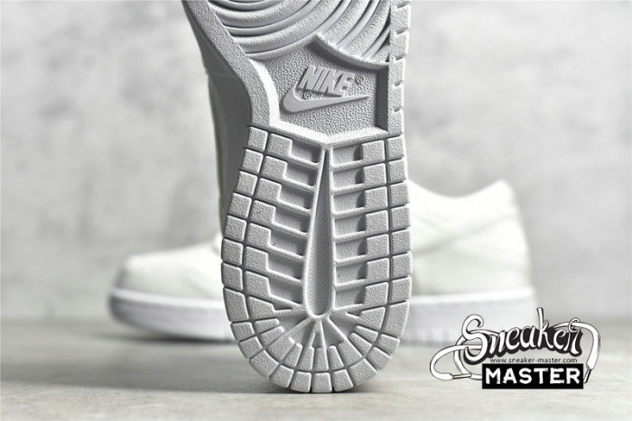 NIKE DOVER STREET MARKET X SB DUNK LOW WHITE/WHITE-WHITE DH2686-100