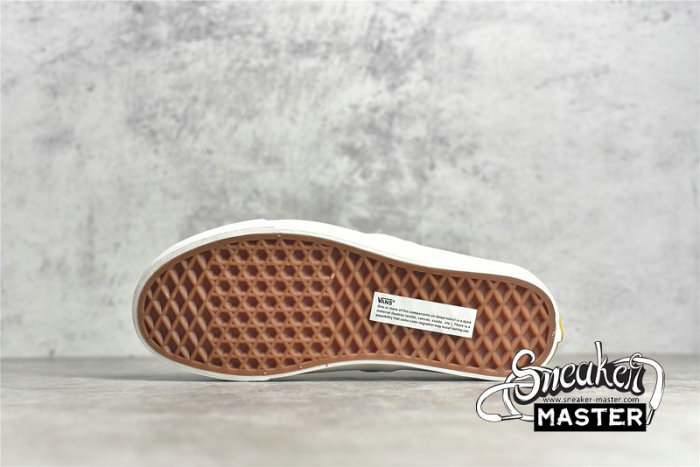 VANS SLIP-ON SF WHITE/BLACK/WHITE VN0A3MVD42E