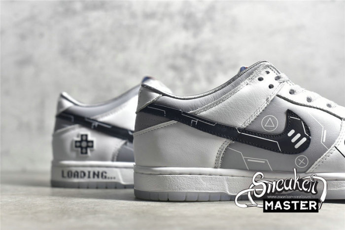 NIKE SB DUNK LOW SP COLLEGE NAVY/WOLF GREY/UNIVERSITY RED DD1768-400