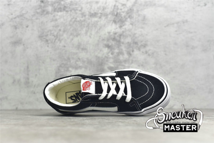 VANS CLASSIC COMFYCUSH SK8-LOW BLACK/BLACK/TRUE WHITE VN0A4UVCVNE