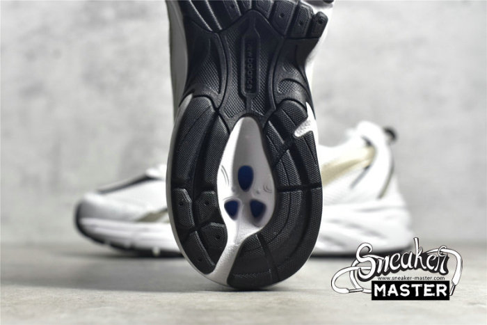 NEW BALANCE 530 RUNNING SHOES WHITE/BLACK/SILVER MR530UN1