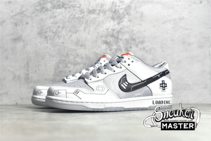 NIKE SB DUNK LOW SP COLLEGE NAVY/WOLF GREY/UNIVERSITY RED DD1768-400
