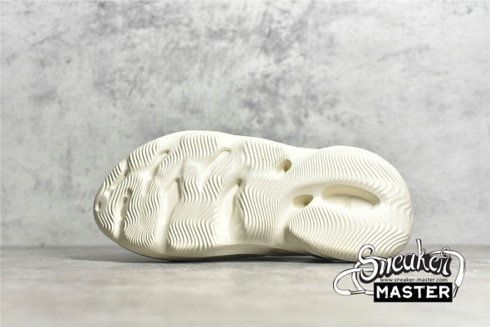 ADIDAS YEEZY FOAM RUNNER ARARAT/ARARAT/ARARAT G55486