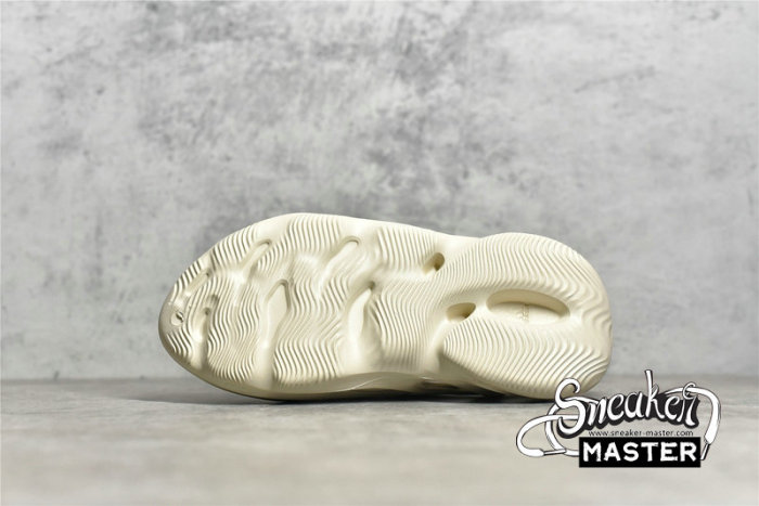 ADIDAS YEEZY FOAM RUNNER SAND ETHAM/ETHAM/ETHAM FY4567