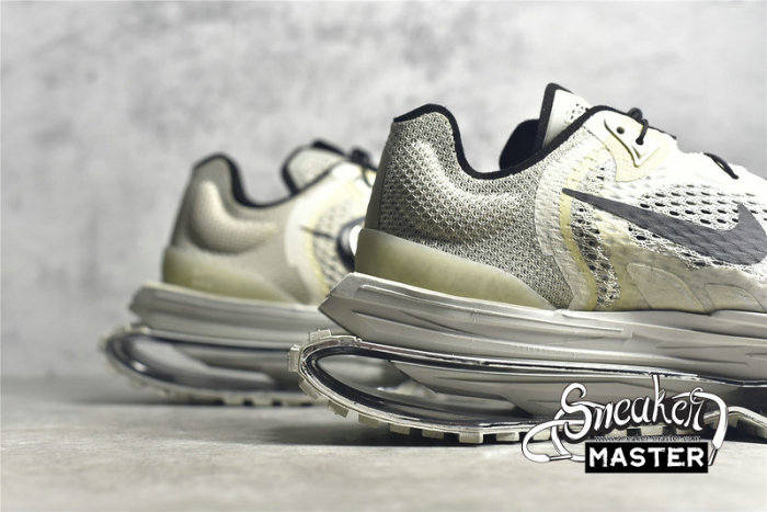 NIKE MATTHEW M. WILLIAMS X ZOOM 004 STONE STONE/BLACK/CHROME CU0676-200