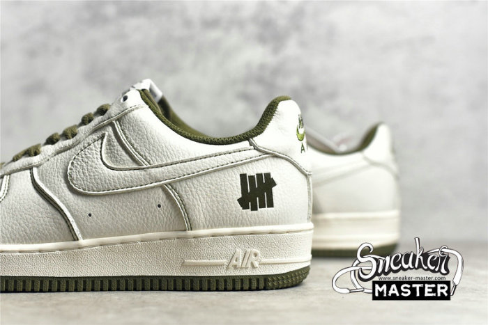 NIKE AIR FORCE 1 LOW 07 WHITE/WHITE/DARK GREEN UN1315-600