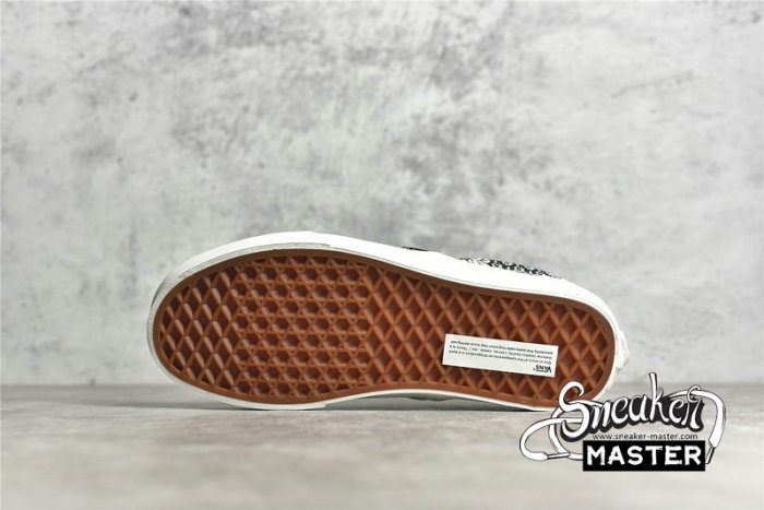 VANS CLASSIC SLIP-ON PATCHWORK FLORAL BLACK/WHITE/BLACK VN0A33TB9FY