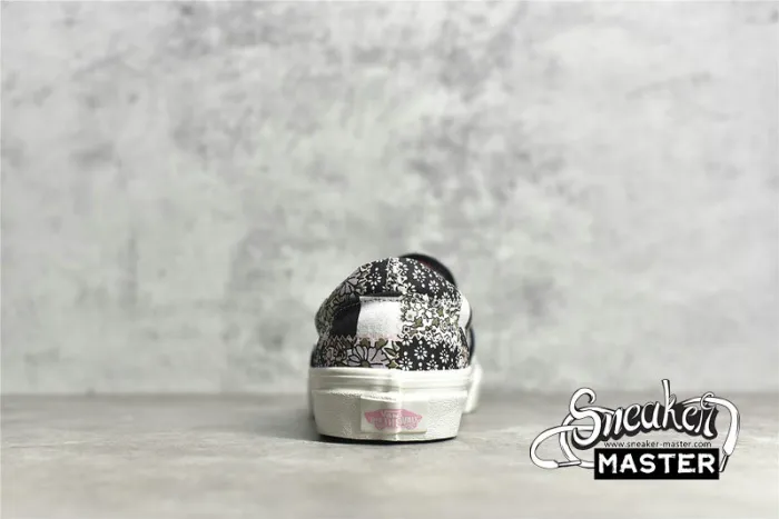 VANS CLASSIC SLIP-ON PATCHWORK FLORAL BLACK/WHITE/BLACK VN0A33TB9FY