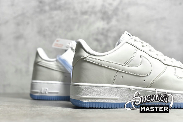 NIKE AIR FORCE 1 LOW 07 LX UV REACTIVE WHITE/BLACK/WHITE/UNIVERSITY BLUE DA8301-100