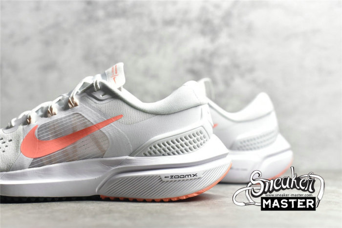 NIKE ZOOM VOMERO 15 WHITE/CRIMSON TINT/BLACK/CRIMSON PULSE CU1856-102