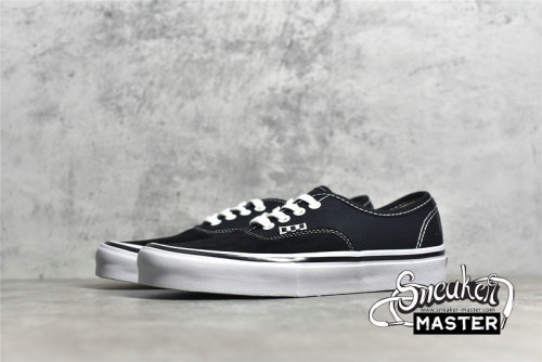VANS SKATE AUTHENTIC LOW BLACK/BLACK/WHITE VN0A5FC8Y28