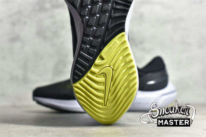 NIKE AIR ZOOM VOMERO 15 BLACK/WHITE/PURPLE CU1855-006