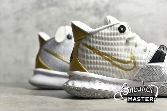 NIKE KYRIE 7 EP PLATINUM/WHITE/METALLIC GOLD CQ9327-101