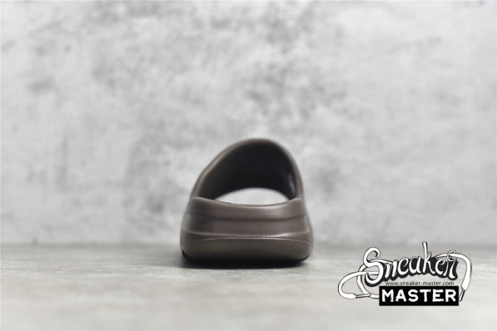 ADIDAS YEEZY SLIDES SOOT/SOOT/SOOT G55495