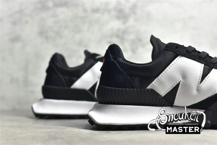 NEW BALANCE RUNNING SHOES BLACK/BLACK/WHITE XC-72-005