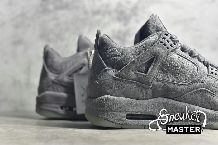 NIKE KAWS X AIR JORDAN 4 RETRO COOL GREY/COOL GREY/WHITE 930155-003