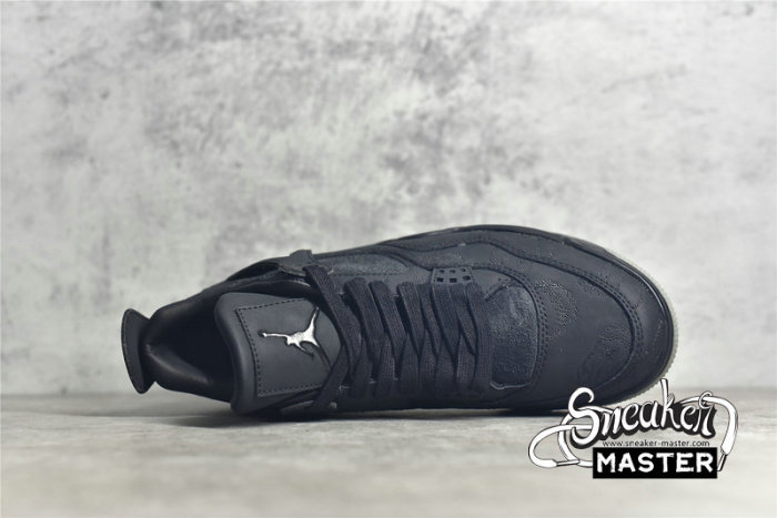 NIKE KAWS X AIR JORDAN 4 RETRO BLACK/BLACK-CLEAR GLOW 930155-001