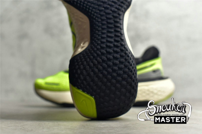 NIKE ZOOMX INVINCIBLE RUN FLYKNIT VOLT/BARELY VOLT/BLACK CT2228-700
