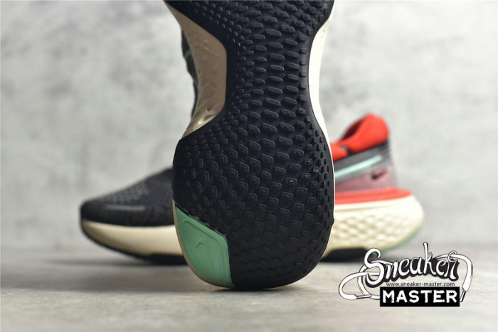 NIKE ZOOMX INVINCIBLE RUN FLYKNIT BLACK/CHILE RED/GREEN GLOW CT2228-002