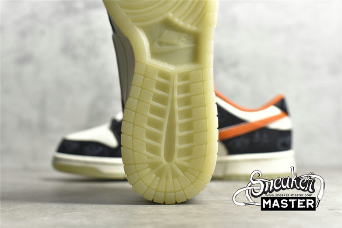 NIKE SB DUNK LOW HALLOWEEN SAIL/STARFISH-BLACK DD3357-100