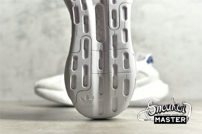 ADIDAS DAY JOGGER SHOES CLOUD WHITE/CLOUD WHITE/BLUE FW5897