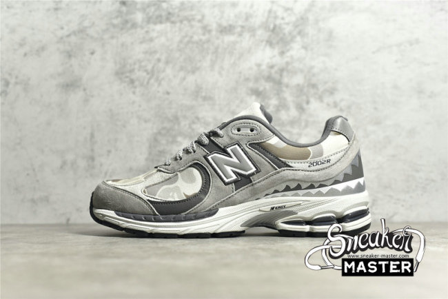 NEW BALANCE BAPE X 2002R APES TOGETHER STRONG GREY/CAMO/BEIGE M2002RBG