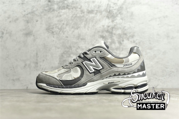 NEW BALANCE BAPE X 2002R APES TOGETHER STRONG GREY/CAMO/BEIGE M2002RBG